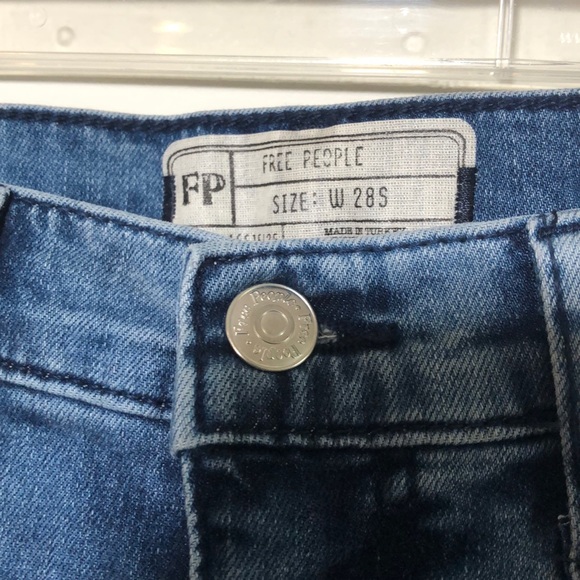 Free People Busted Knee Skinny Jeans NWT - Picture 2 of 8